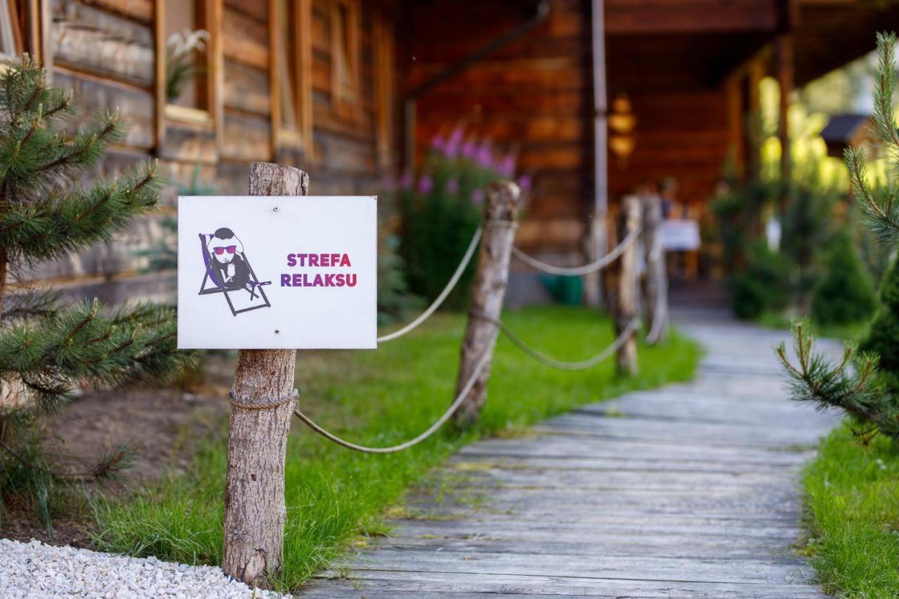 Czarna Owca Bed & Breakfast อิสเตบนา ภายนอก รูปภาพ