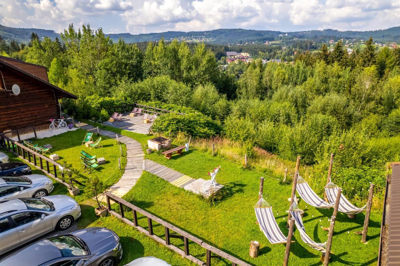 Czarna Owca Bed & Breakfast อิสเตบนา ภายนอก รูปภาพ